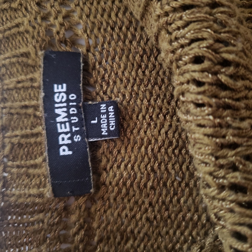 Premise Olive Green crochet sweater - Picture 2 of 7